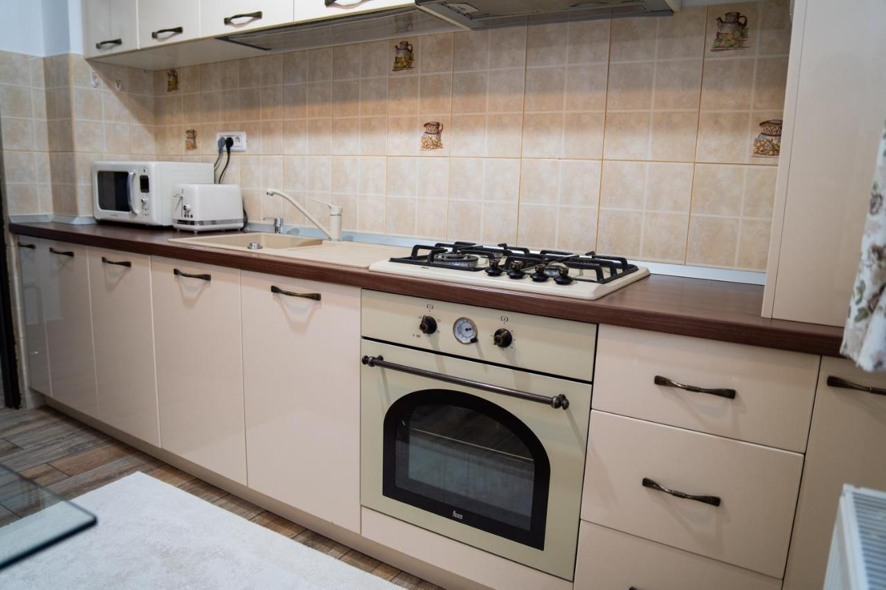 Ultracentral Golden Apartament 2 Suceava Exterior foto